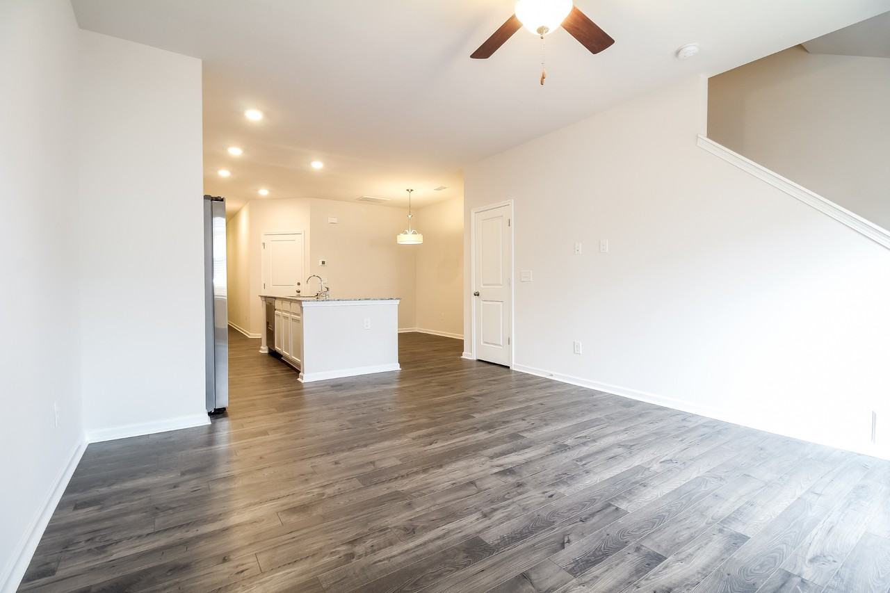 3 Crestwind Dr - Photo 3 of 20