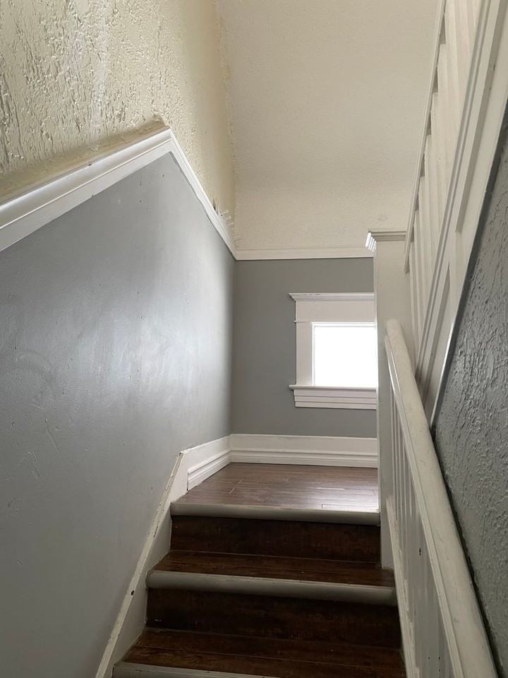 2 bedroom Unit in City Park - Photo 2 of 14