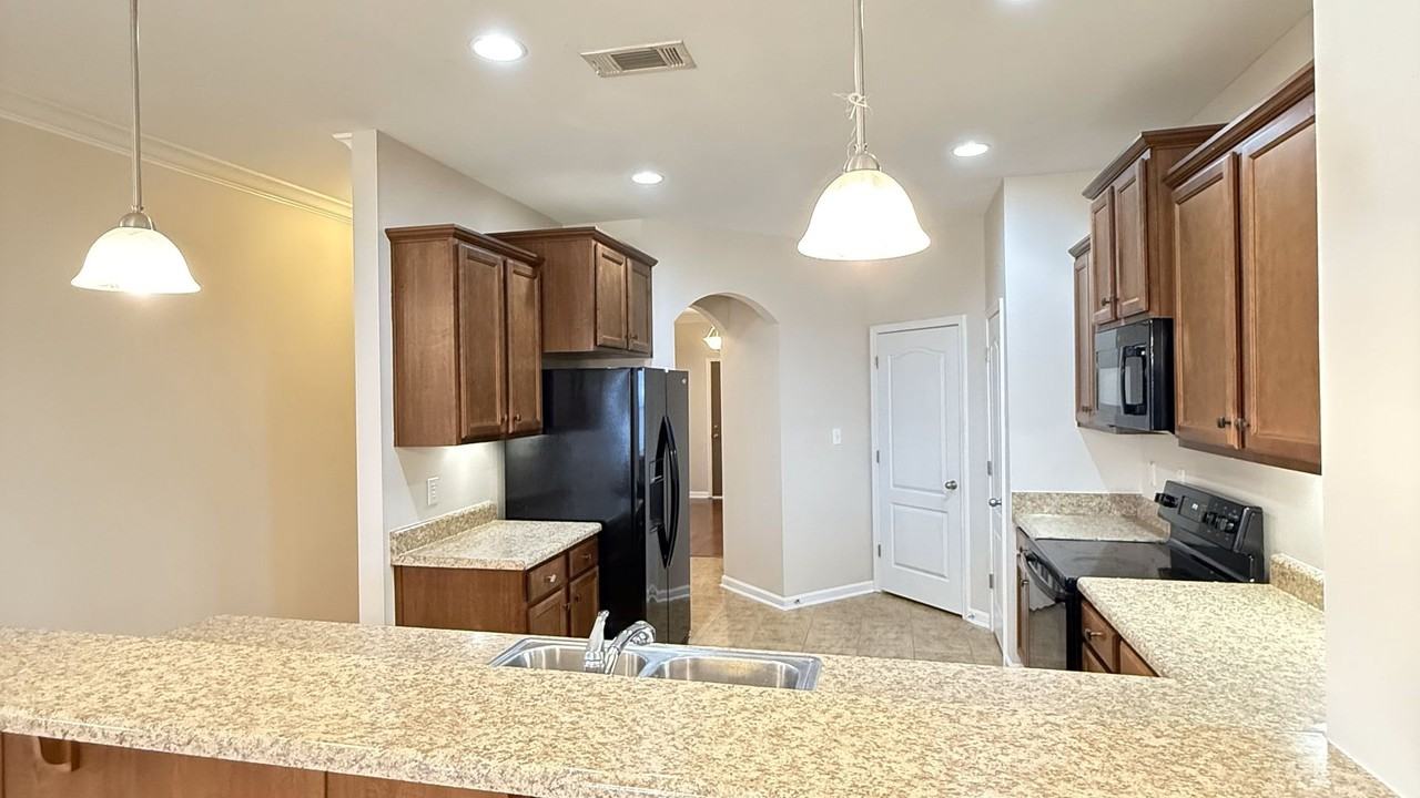 9335 Pembrook Loop - Photo 4 of 26