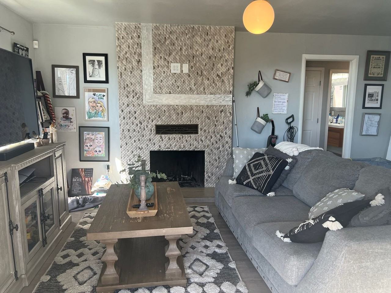 947 Hanover St - Photo 3 of 19