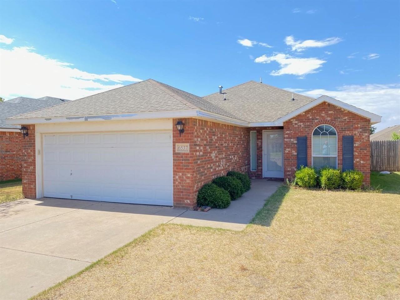 6537 92nd St - Photo 3 of 9