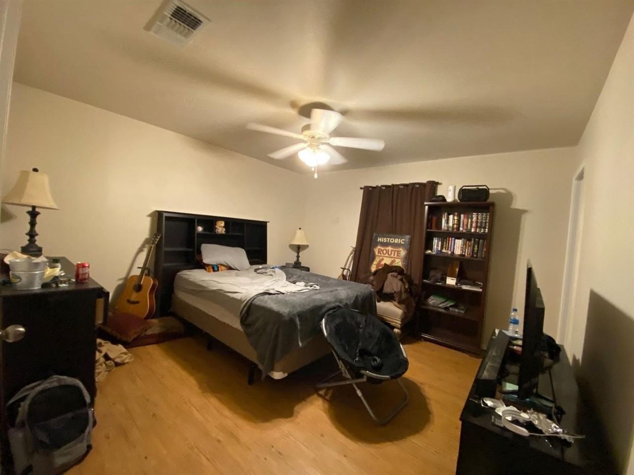 6537 92nd St - Photo 2 of 9