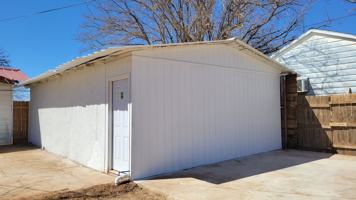 featured image of 340 S 6th St