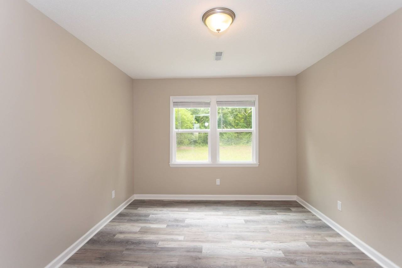 117 Carolina Ave - Photo 3 of 32