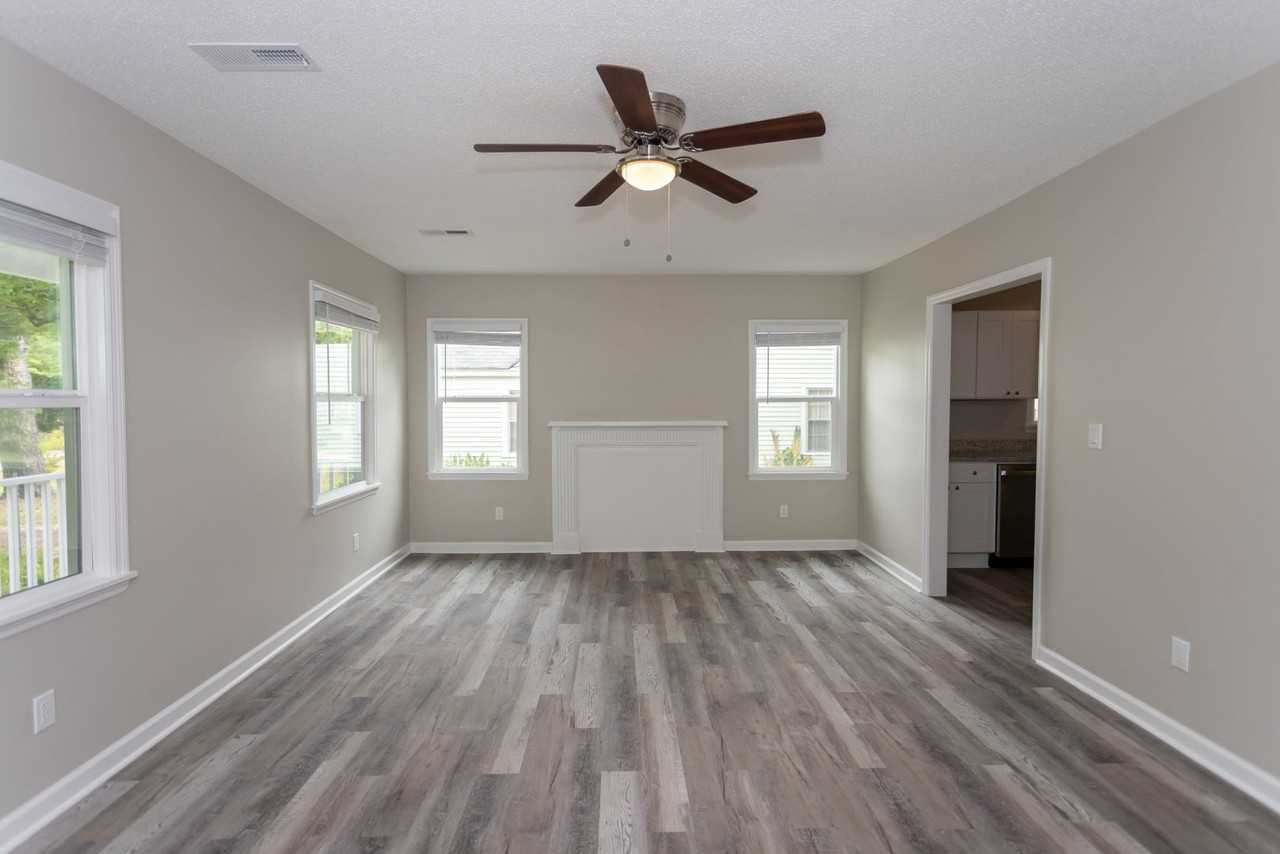 117 Carolina Ave - Photo 4 of 32