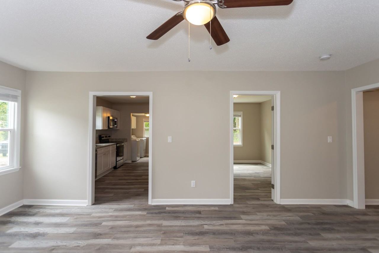 117 Carolina Ave - Photo 5 of 32