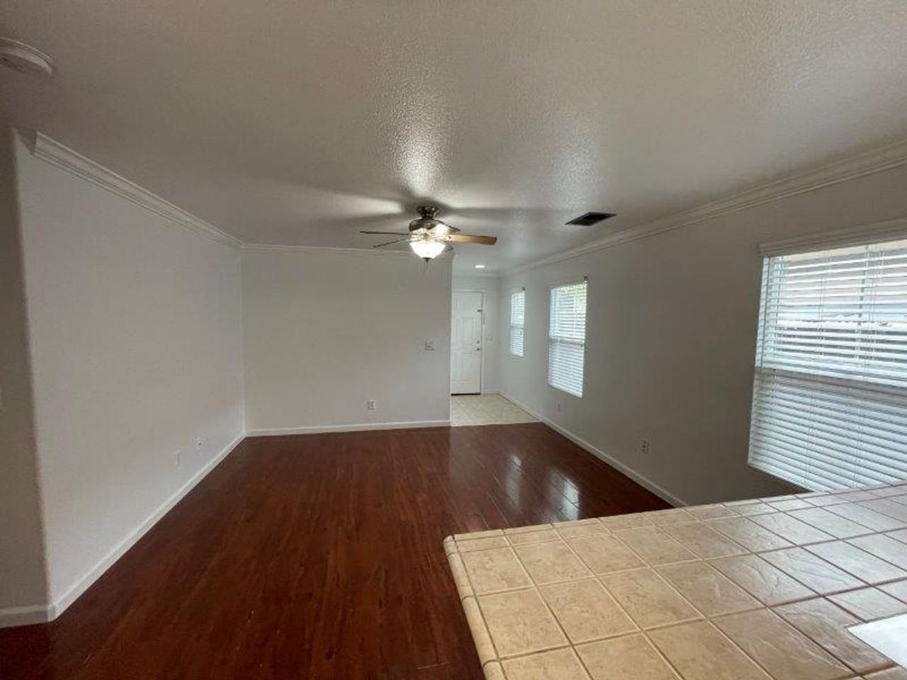 7499 Splendid Way - Photo 5 of 19