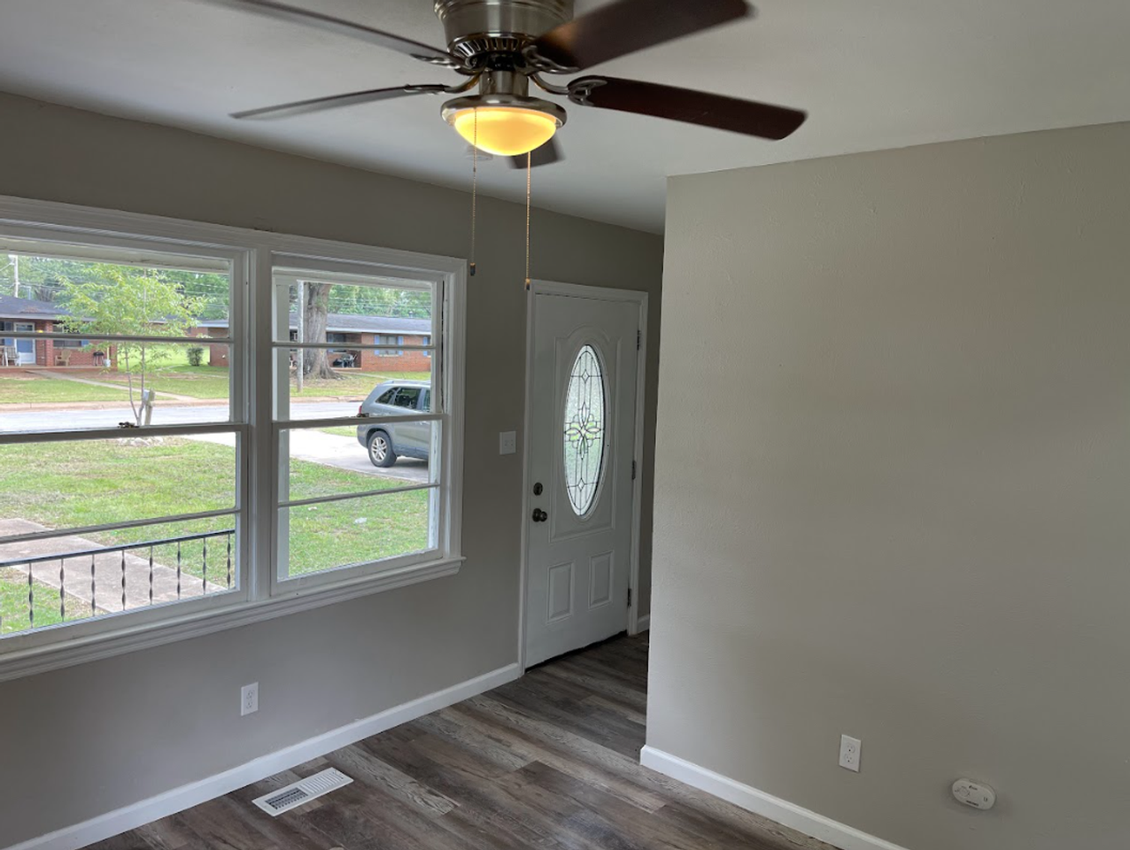 1907 7th St Se - Photo 3 of 21