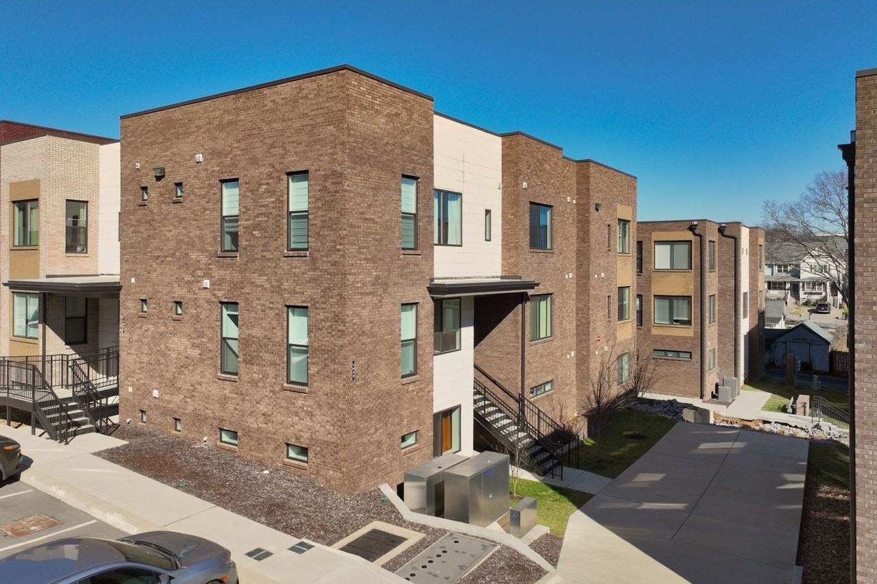 1613 Marshall Hollow Dr #203 - Photo 3 of 33