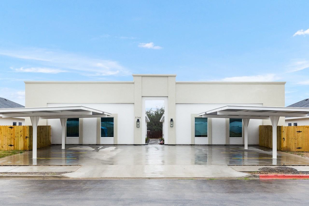 3744 N Mezcal Dr #1