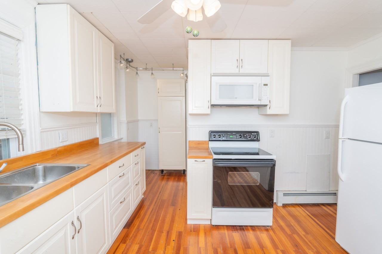 18 Long St #2 - Photo 3 of 11