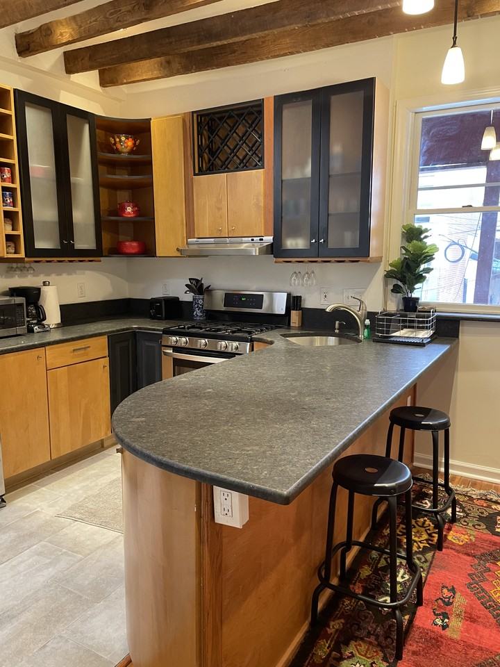 1911 9th St Nw #2 - Photo 3 of 12