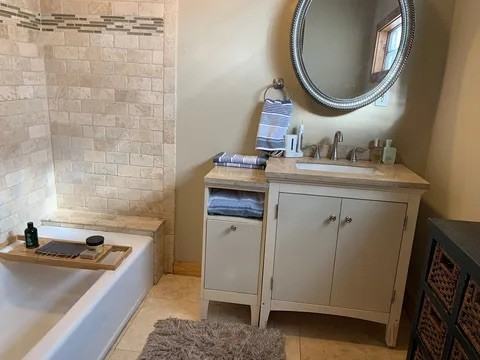 261 E State St #6 - Photo 3 of 6