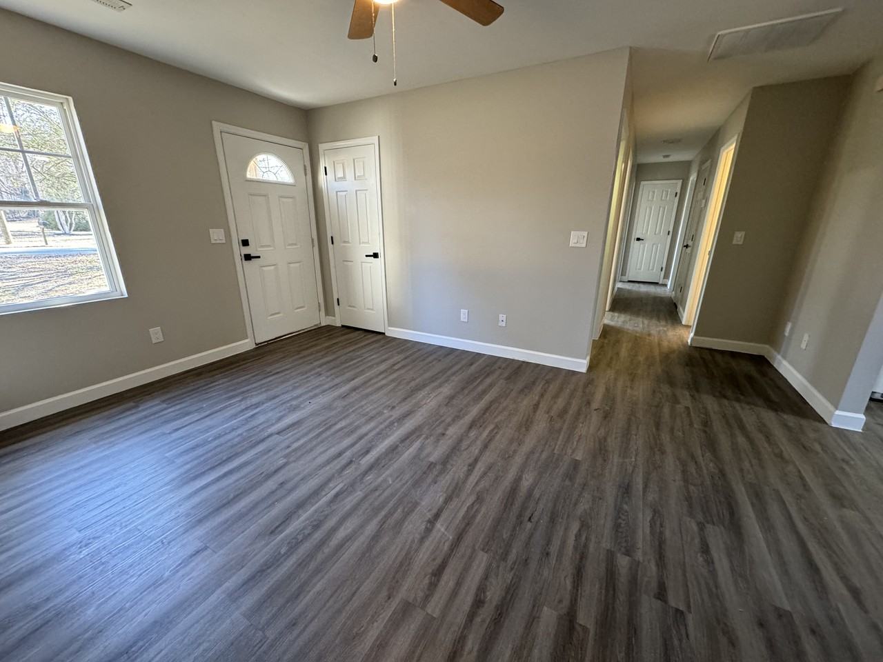 138 Athens Dr - Photo 2 of 23