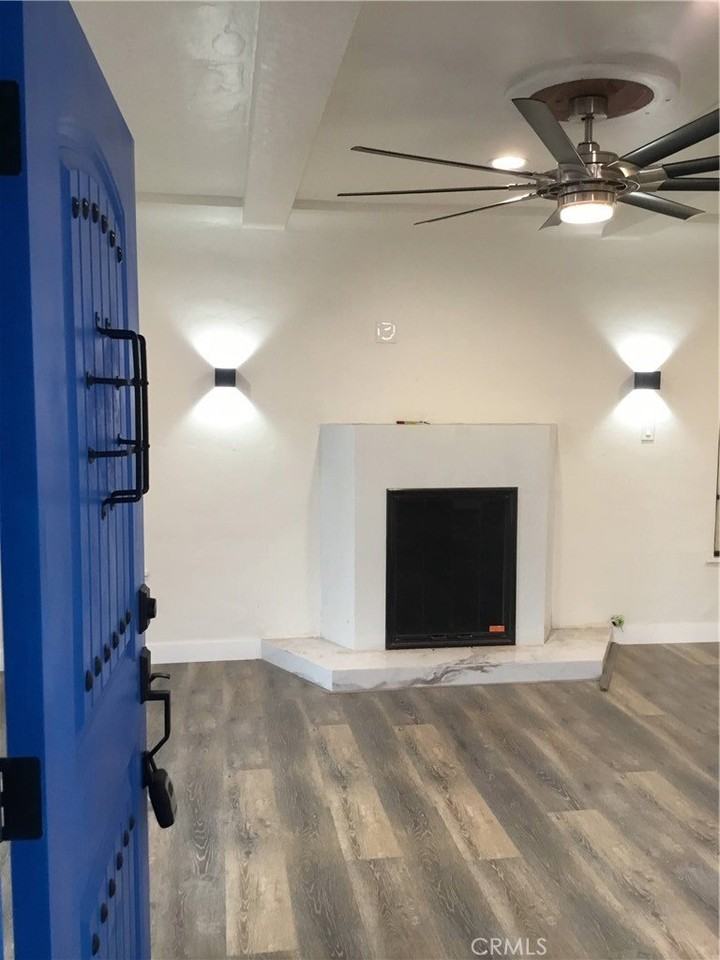 1574 N Orange Grove Ave - Photo 3 of 35