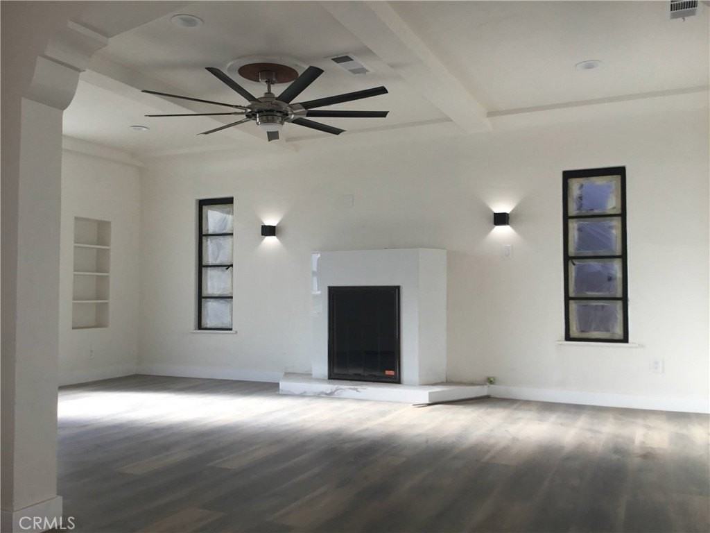 1574 N Orange Grove Ave - Photo 5 of 35