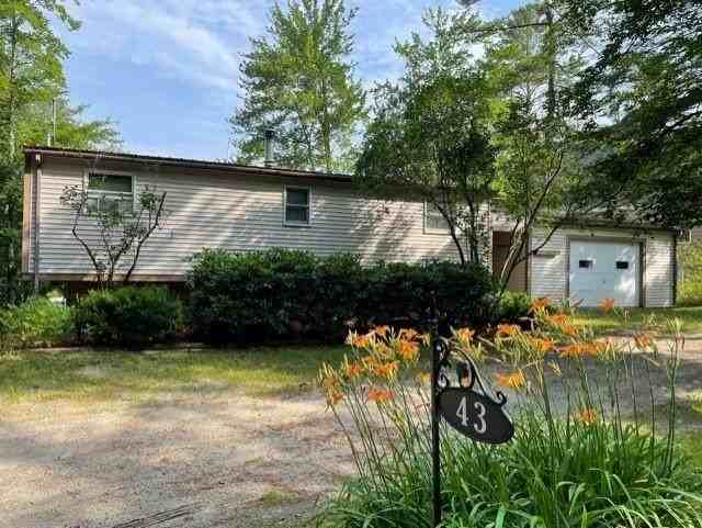 43 Piney Point Rd - Photo 2 of 15