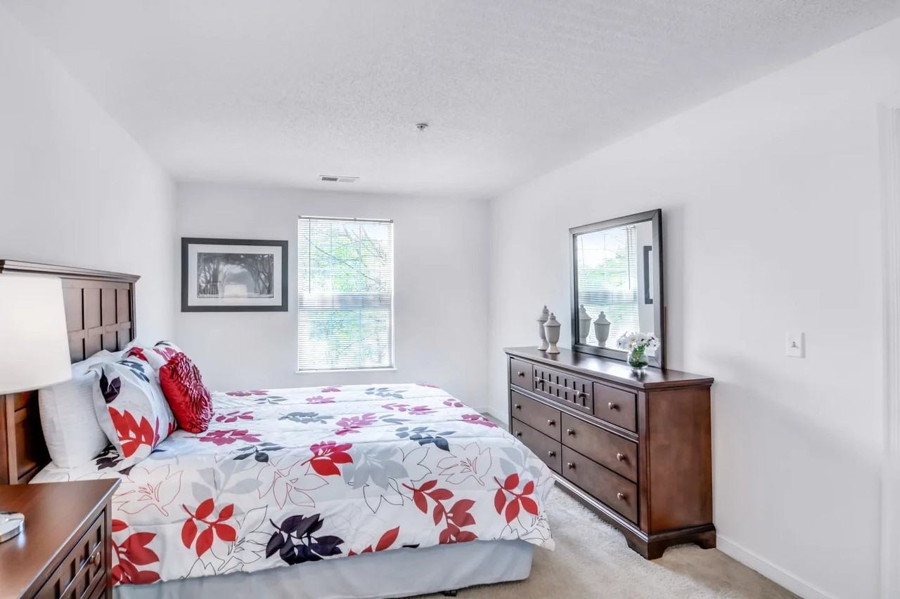 Glenns at Millers Lane - Photo 5 of 20