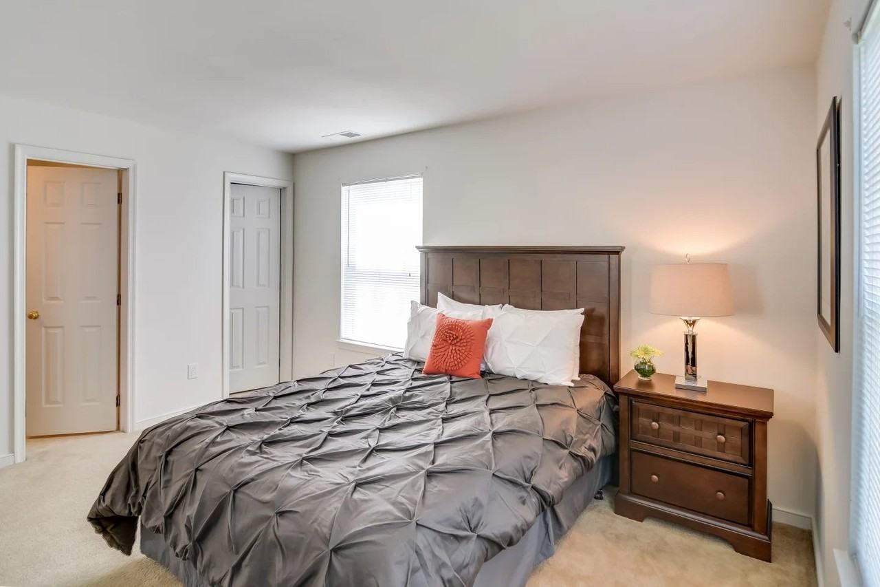 Creekpointe Apartments - Photo 6 of 24