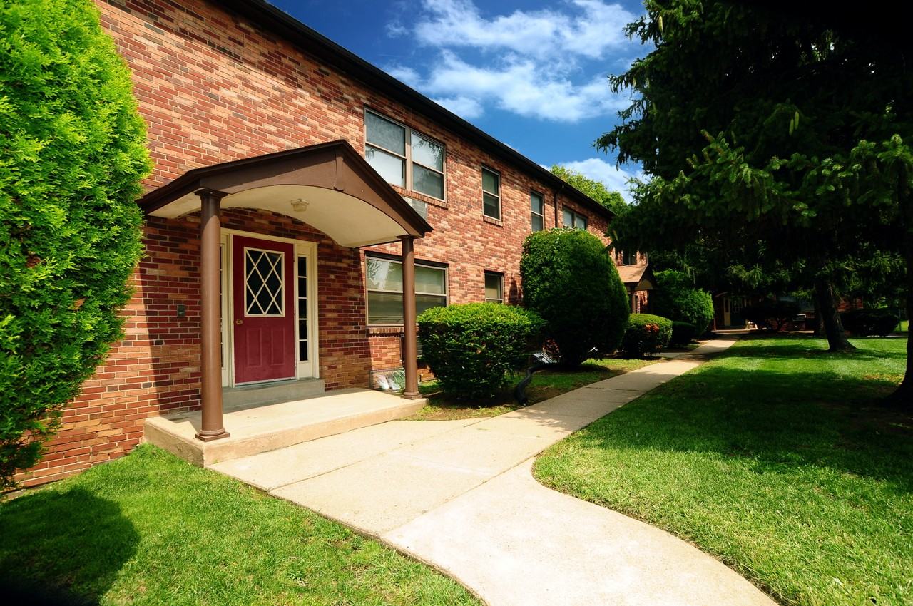 Donna Ann Apartments - Photo 3 of 11