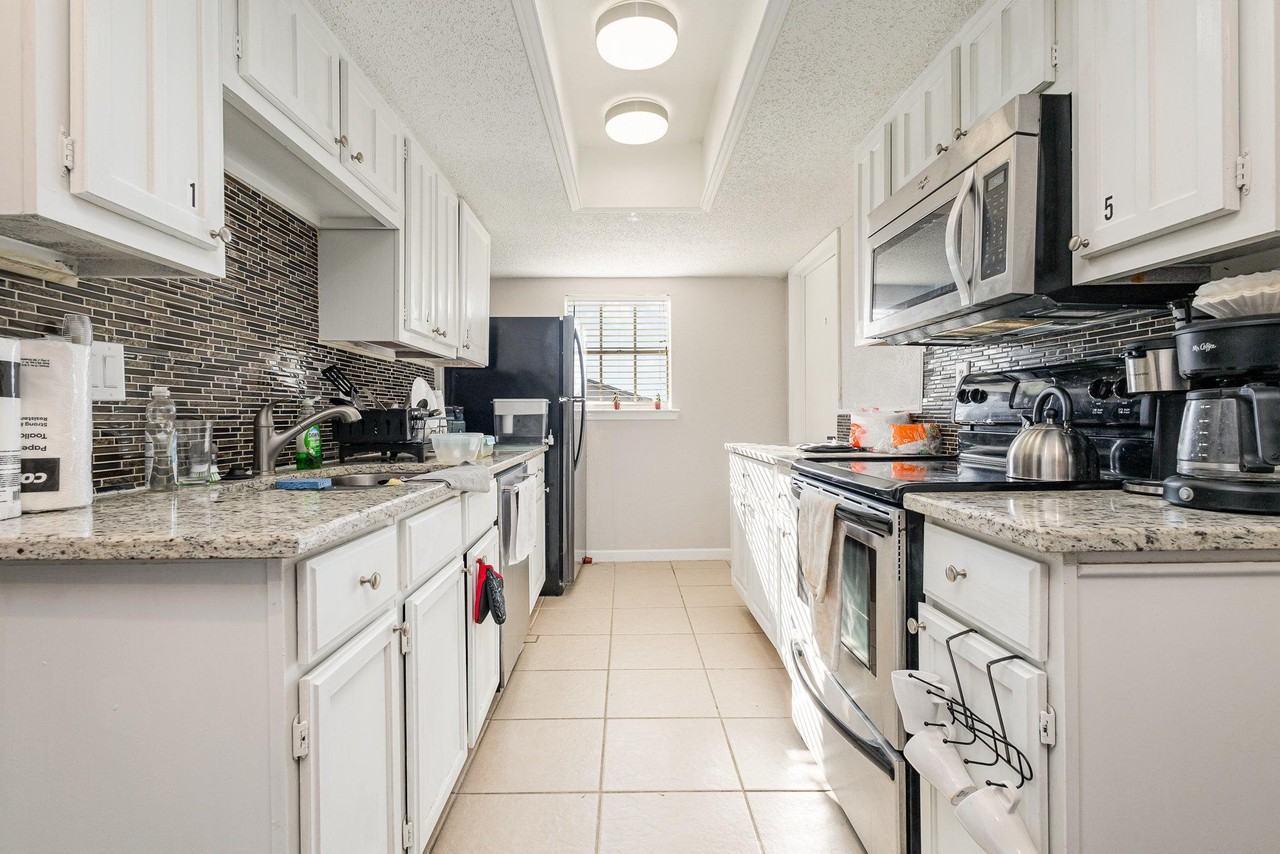 Town Bluff St - Photo 4 of 11