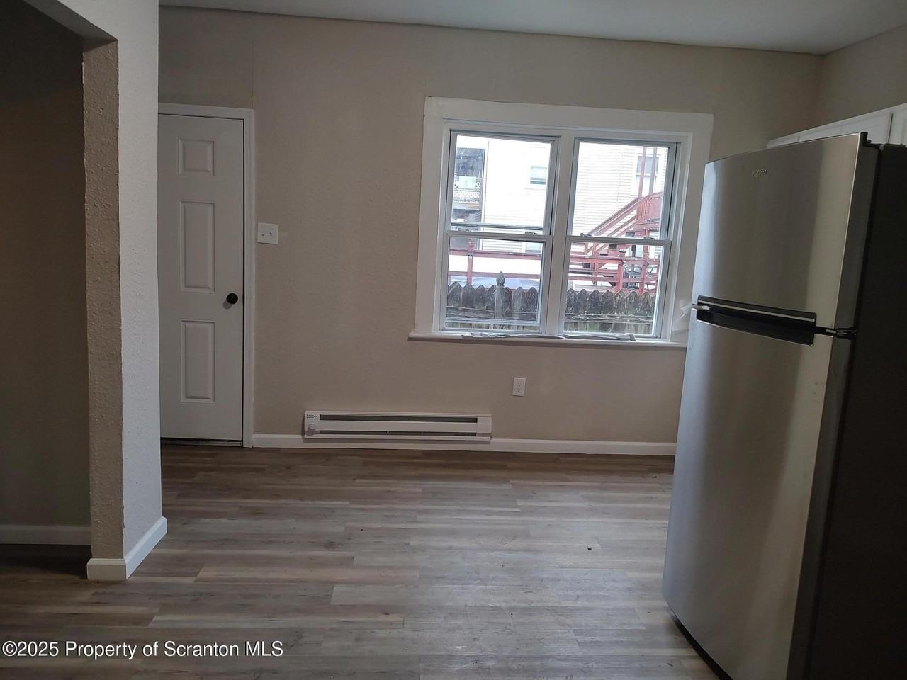 1012 Snyder Ave - Photo 3 of 13