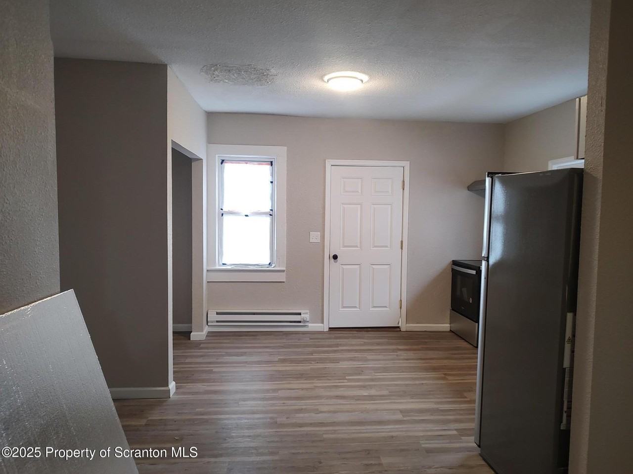 1010 Snyder Ave - Photo 2 of 13