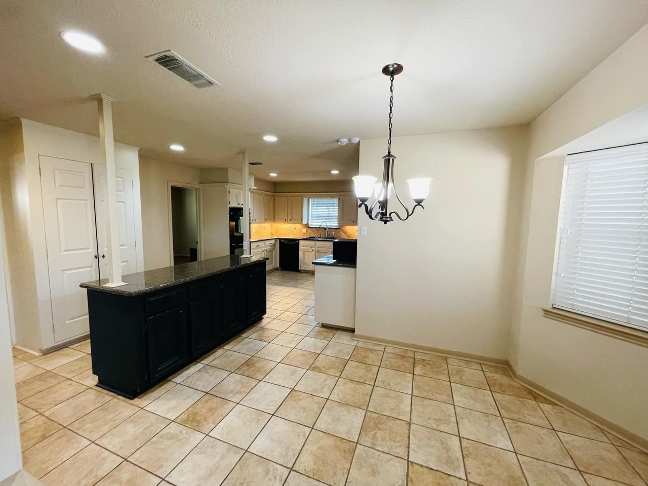 16303 N Greenfield Dr - Photo 6 of 19