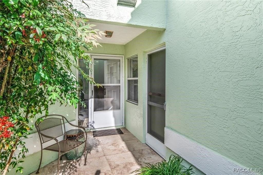 709 Moray Dr - Photo 2 of 10