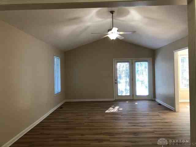 31 Knollview Ct - Photo 3 of 36