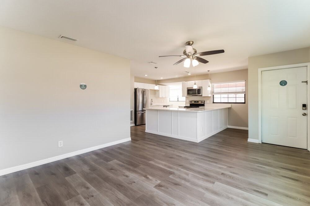 5615 Larimer Dr - Photo 4 of 16