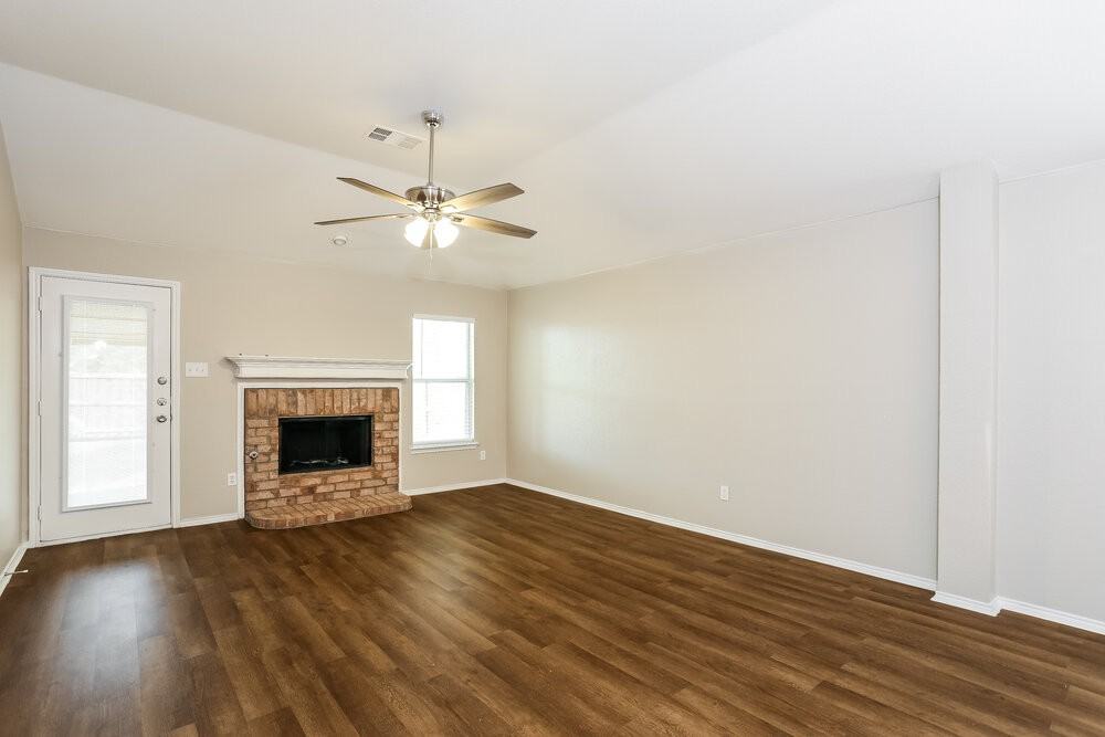 236 Starlight Dr - Photo 5 of 16