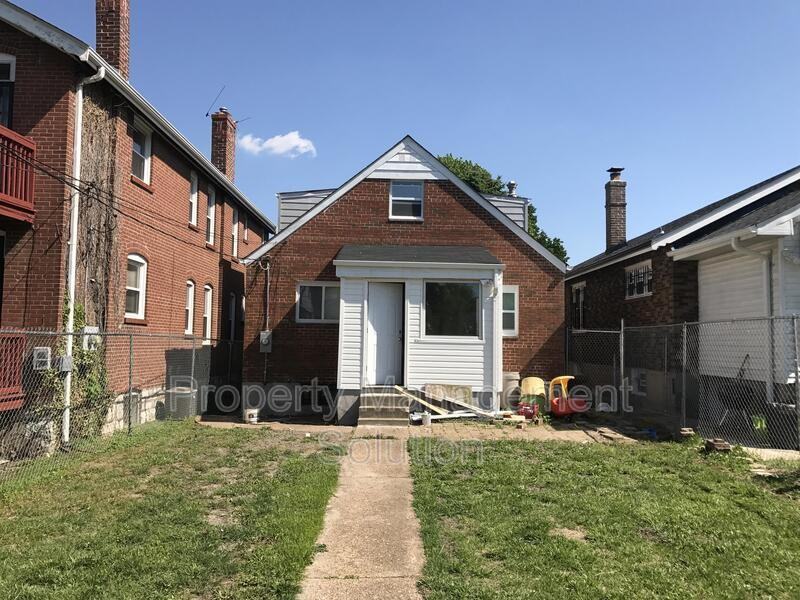 4737 Plover Ave - Photo 3 of 11