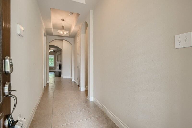 400 Entrada Way - Photo 5 of 28