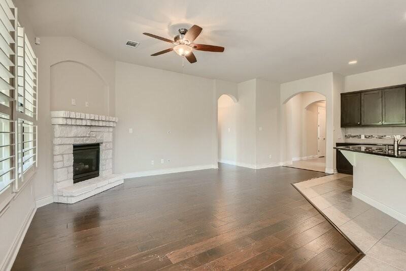 400 Entrada Way - Photo 6 of 28