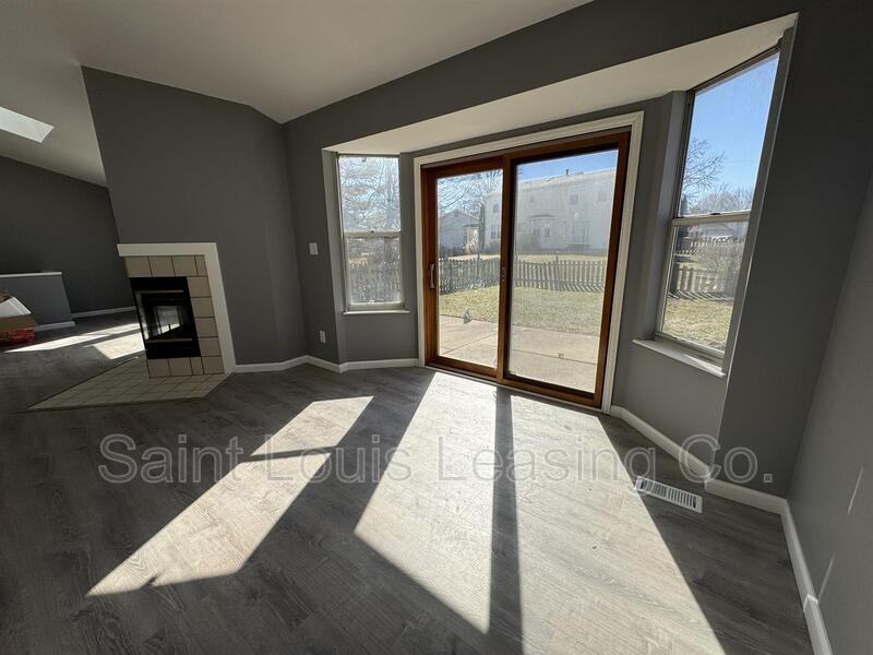 1012 Quinnella Ct - Photo 3 of 19