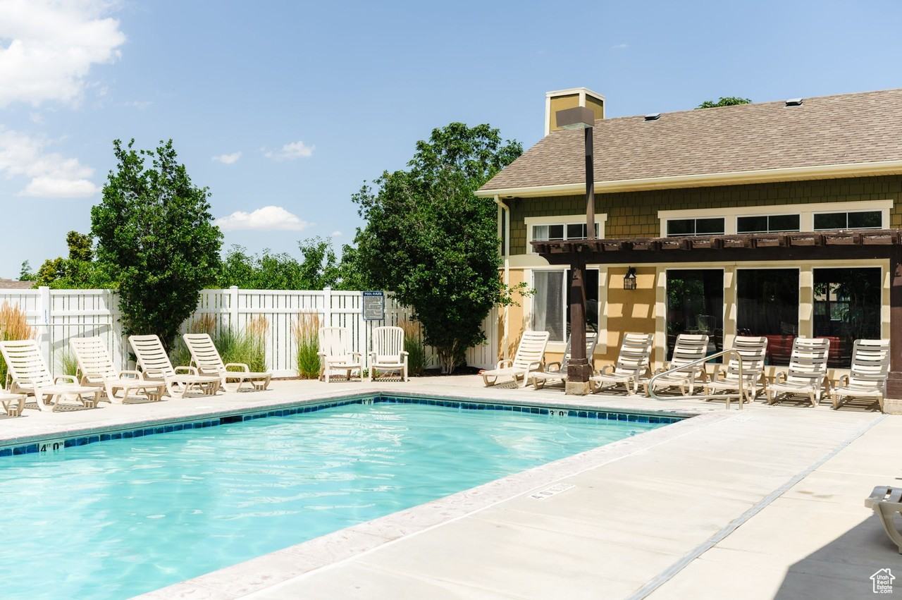 Boulders Rentals - Photo 5 of 29