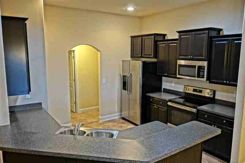 175 Lyons Rd - Photo 3 of 21