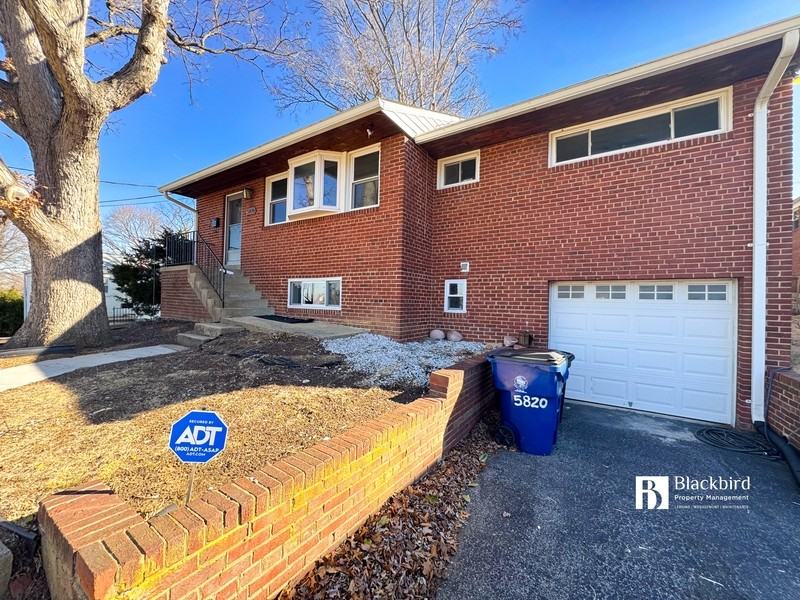 5820 Woodland Dr - Photo 2 of 37