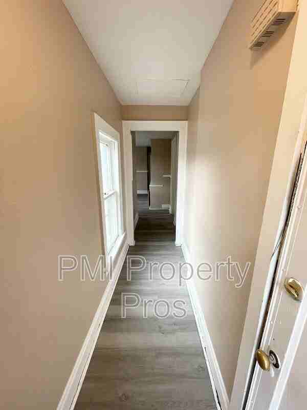 2470A N 7th St - Photo 3 of 20