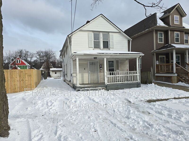 2124 Forestdale Ave - Photo 2 of 17