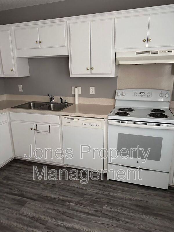156 Aaron Pl Nw - Photo 2 of 8