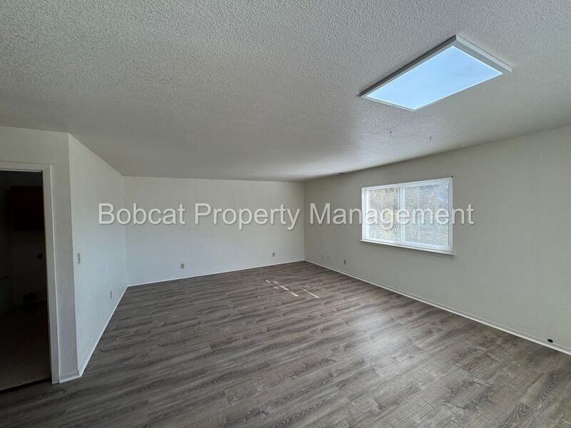 136 Dayton Village Pkwy #D - Photo 4 of 37