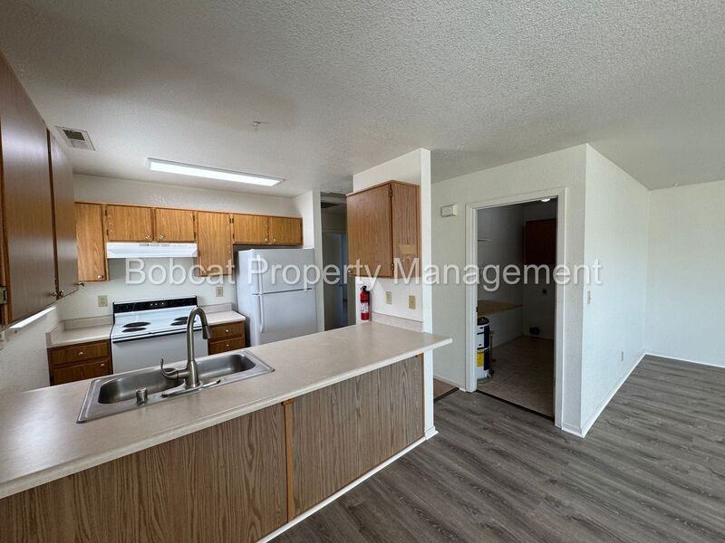 136 Dayton Village Pkwy #D - Photo 7 of 37