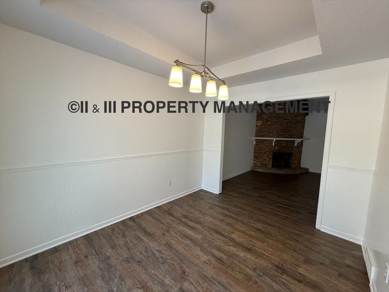 1430 E Sheridan St - Photo 3 of 28