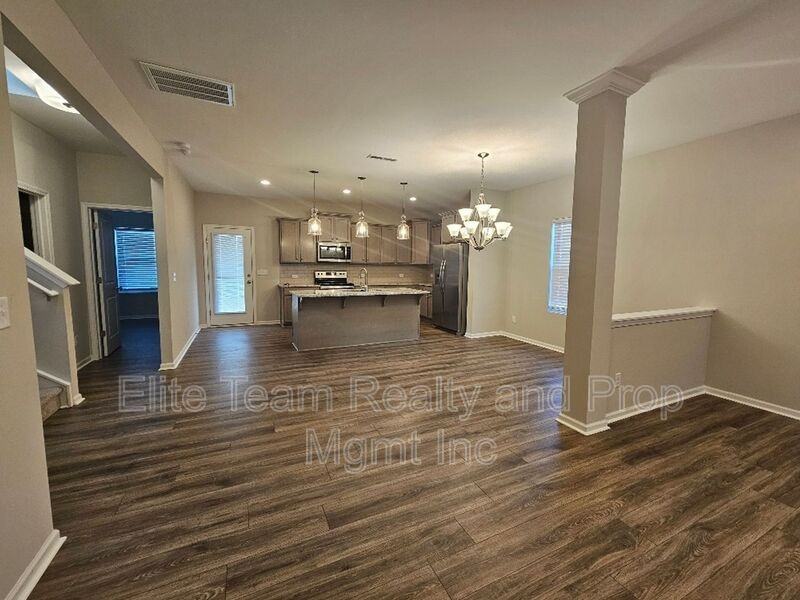 411 Copes Ct - Photo 2 of 27