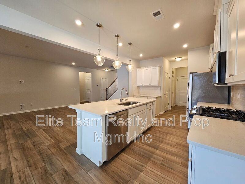 3108 Cheyney Park Dr - Photo 5 of 48