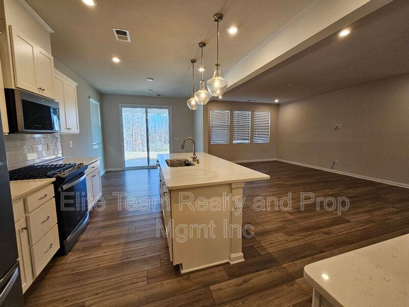 3108 Cheyney Park Dr - Photo 7 of 48
