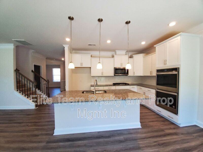 3013 Lydney Cir - Photo 3 of 49