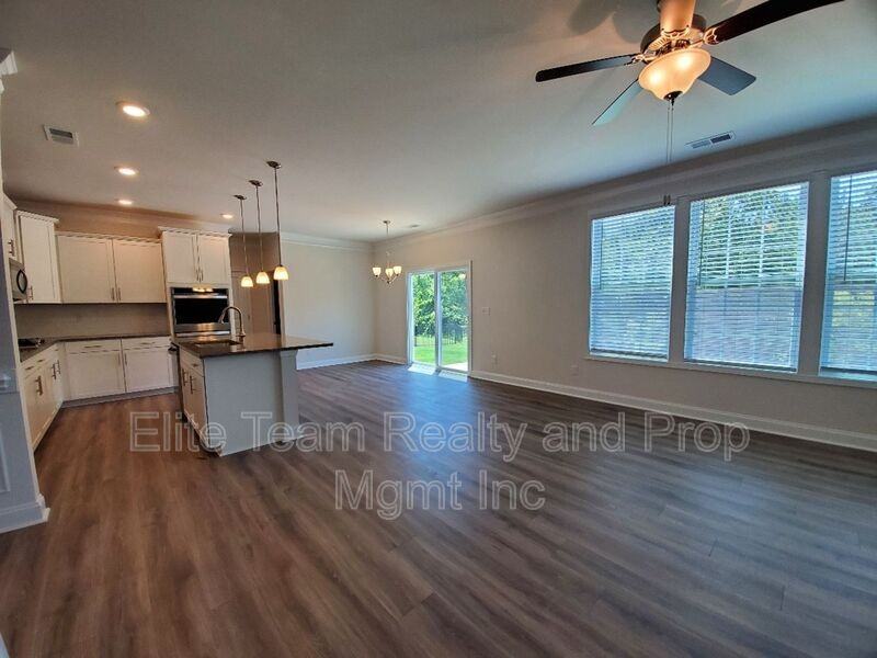 3013 Lydney Cir - Photo 4 of 49